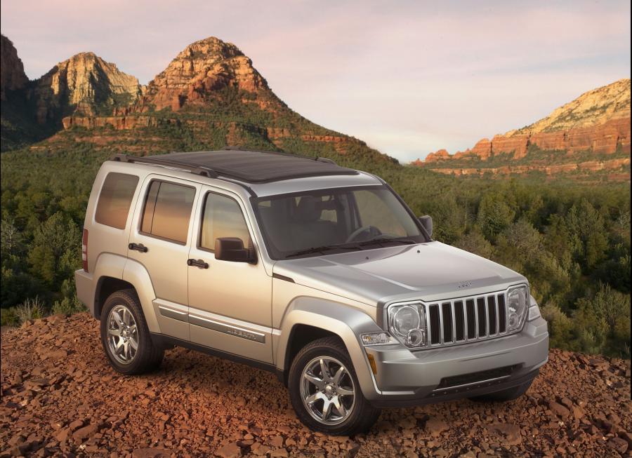  Jeep Liberty 2008 года  (фото 30 из 98)
